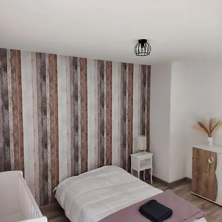 Hébergement de vacances Maison Familiale Charme De L'ancien Et Confort Moderne *